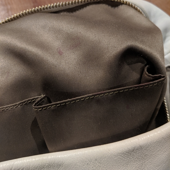 White Coach "Ergo" Pleated Leather Hobo Bag - EUC - Picture 6 of 8